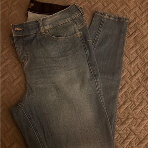 Torrid bombshell skinny jeans